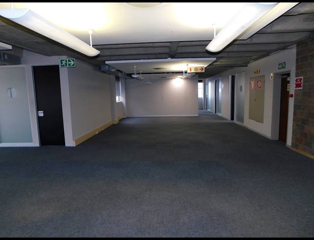 500M² OFFICE TO LET IN FERNDALE